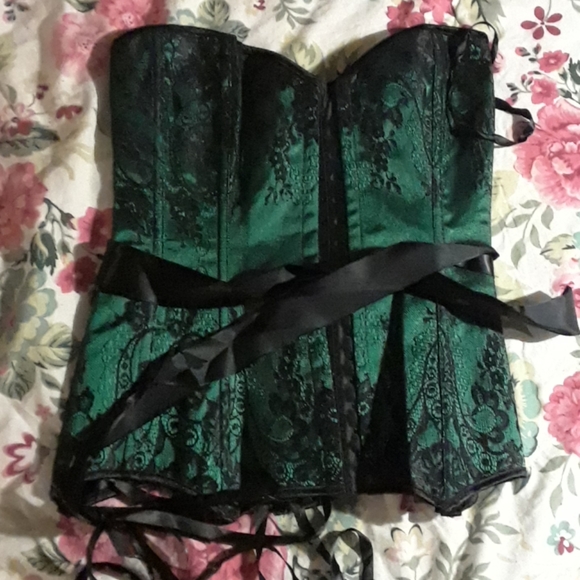 Coquette intimate green - Picture 2 of 3